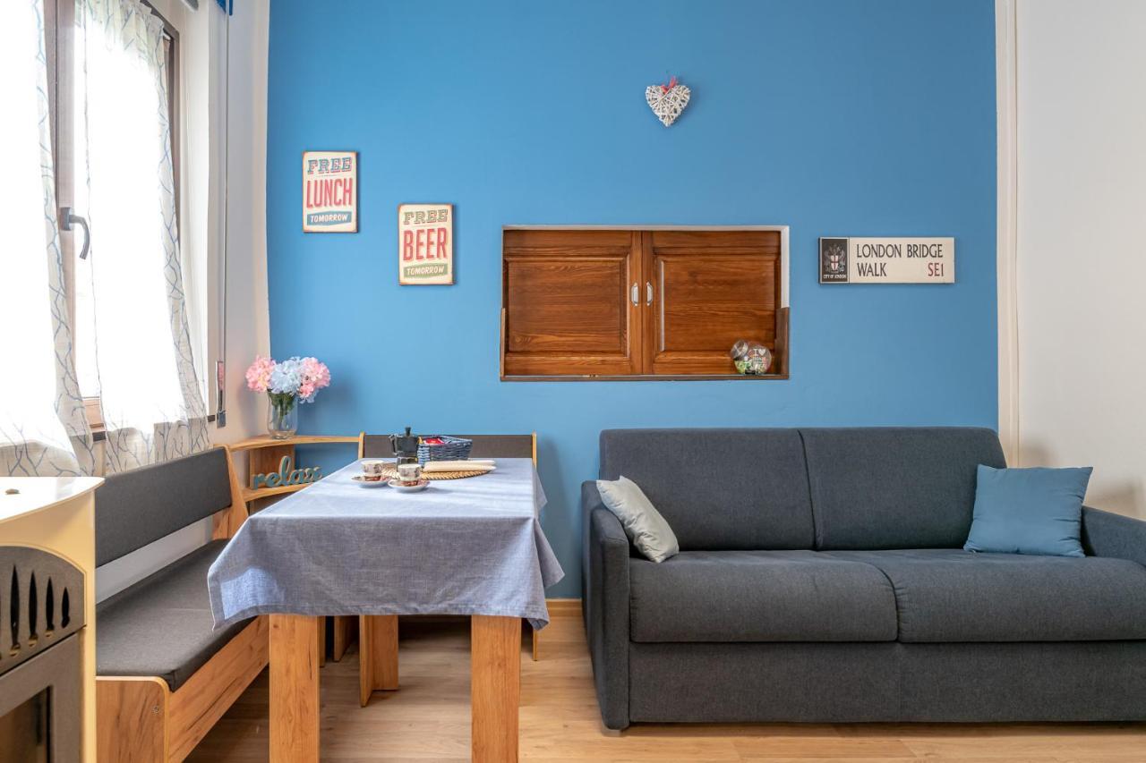 Apartament Bilocale Blue Relax Erba Zewnętrze zdjęcie
